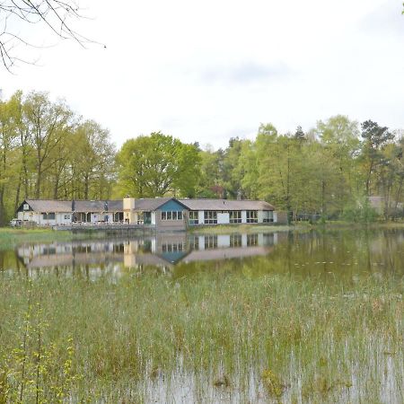 Detached Bungalow With Lovely Covered Terrace In A Nature Rich Holiday Park Stramproy Kültér fotó