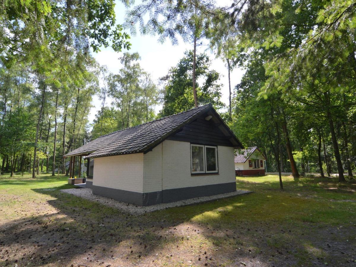 Detached Bungalow With Lovely Covered Terrace In A Nature Rich Holiday Park Stramproy Kültér fotó