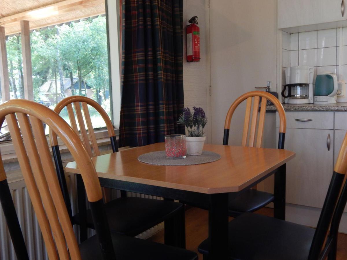 Detached Bungalow With Lovely Covered Terrace In A Nature Rich Holiday Park Stramproy Kültér fotó