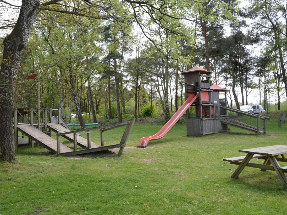 Detached Bungalow With Lovely Covered Terrace In A Nature Rich Holiday Park Stramproy Kültér fotó