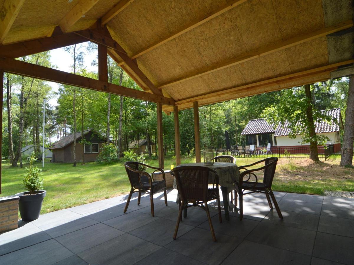 Detached Bungalow With Lovely Covered Terrace In A Nature Rich Holiday Park Stramproy Kültér fotó